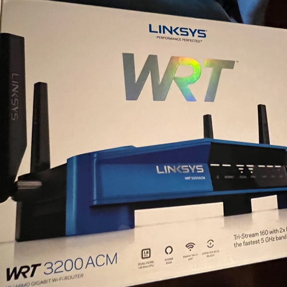 LINKSYS WRT 3200ACM - Picture 2 of 2